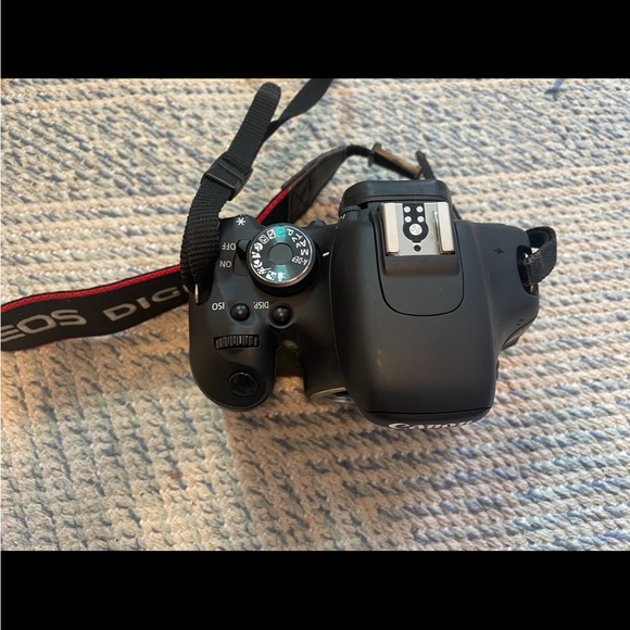 Canon EOS Rebel T3I DSLR Camera Body - barely used - Picture 2 of 4